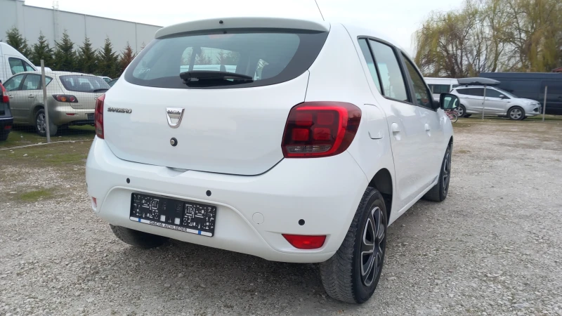 Dacia Sandero 1.0i - 51000км!!!КЛИМАТИК/АВТОПИЛОТ/ПАРКТРОНИК/, снимка 4 - Автомобили и джипове - 49499369