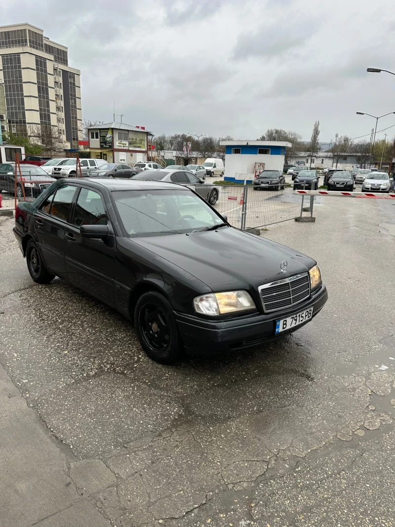 Mercedes-Benz C 180, снимка 6 - Автомобили и джипове - 50610149