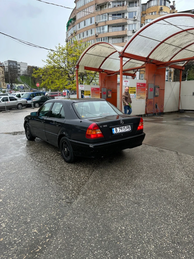 Mercedes-Benz C 180, снимка 2 - Автомобили и джипове - 50610149