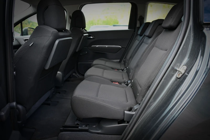 Peugeot 5008 БЕНЗИН / ГАЗ !!!, снимка 13 - Автомобили и джипове - 51961109