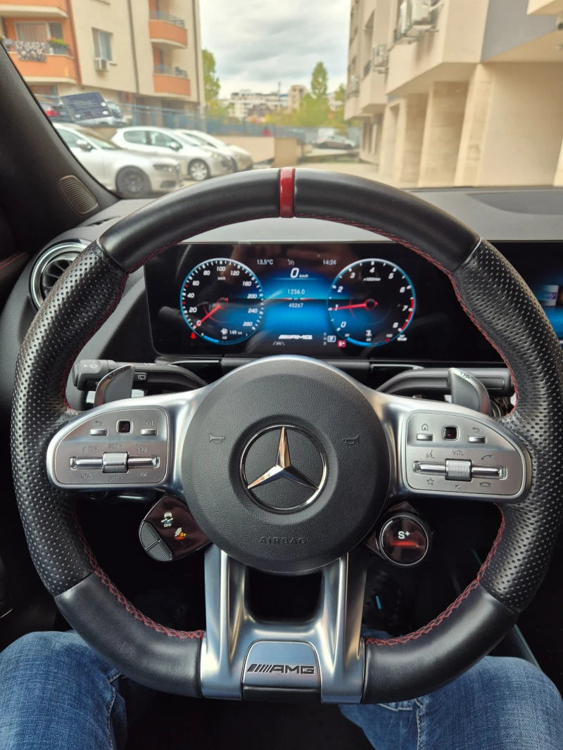Mercedes-Benz GLA 35 AMG, снимка 11 - Автомобили и джипове - 52136470