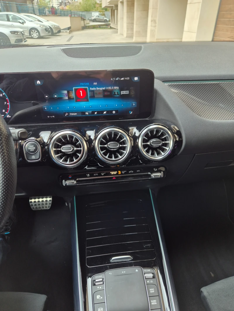 Mercedes-Benz GLA 35 AMG, снимка 10 - Автомобили и джипове - 52136470