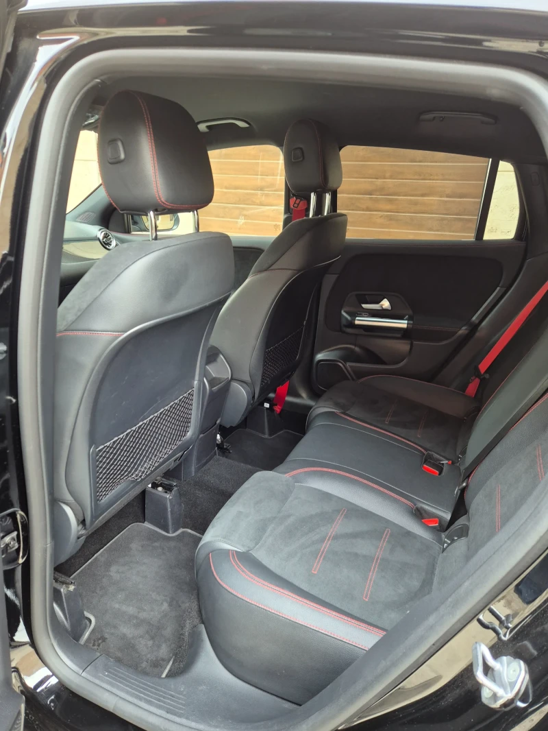 Mercedes-Benz GLA 35 AMG, снимка 12 - Автомобили и джипове - 52136470