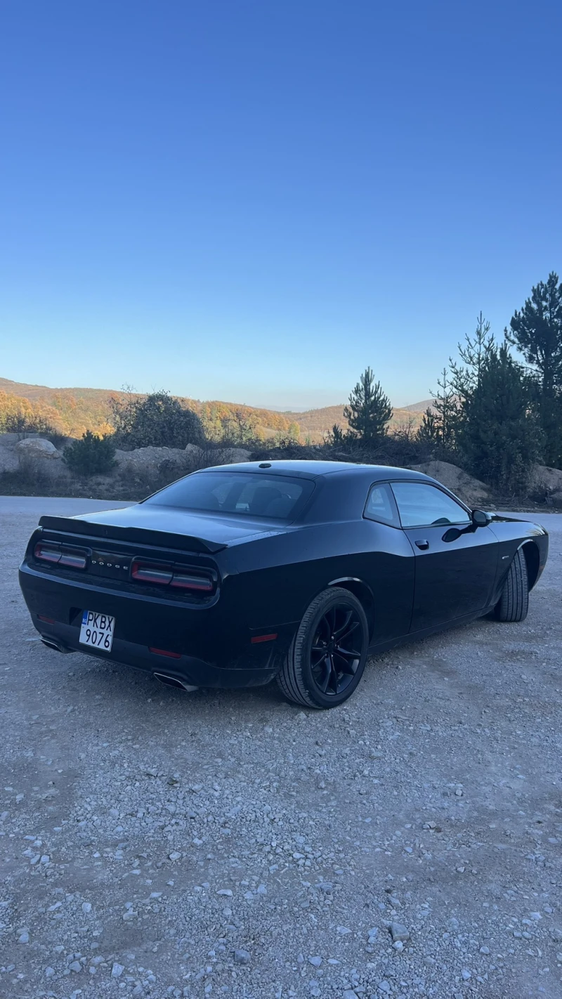 Dodge Challenger 5.7 HEMI, снимка 12 - Автомобили и джипове - 52598013