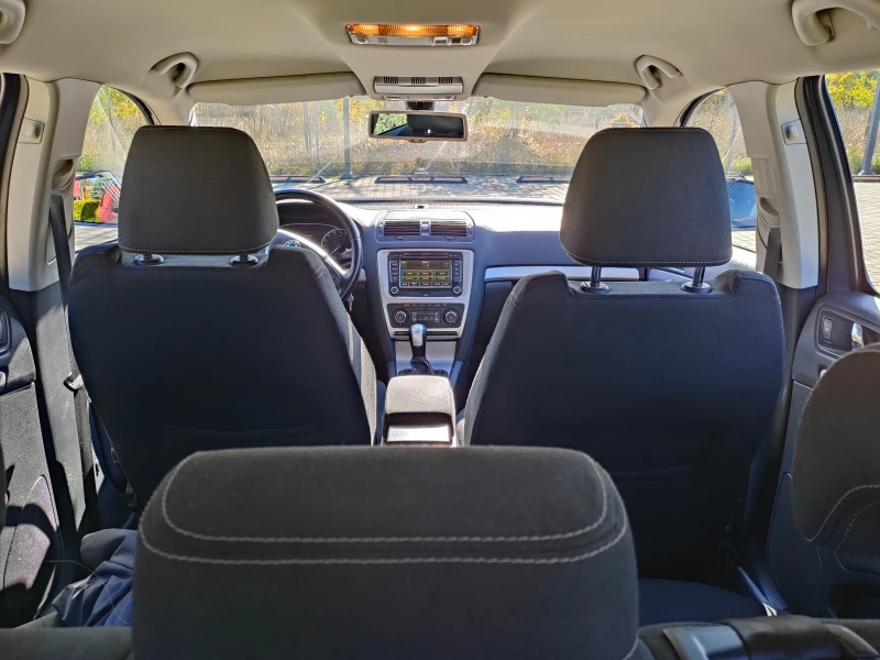 Skoda Octavia Elegance, 4x4 , 140hp, снимка 9 - Автомобили и джипове - 52675220