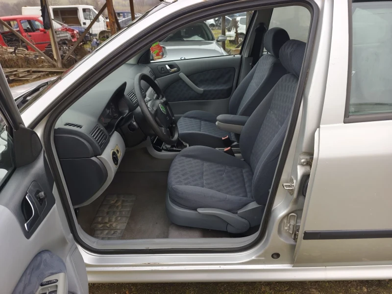 Skoda Octavia 1.9 TDI 90к.с. Клима, снимка 9 - Автомобили и джипове - 53434561