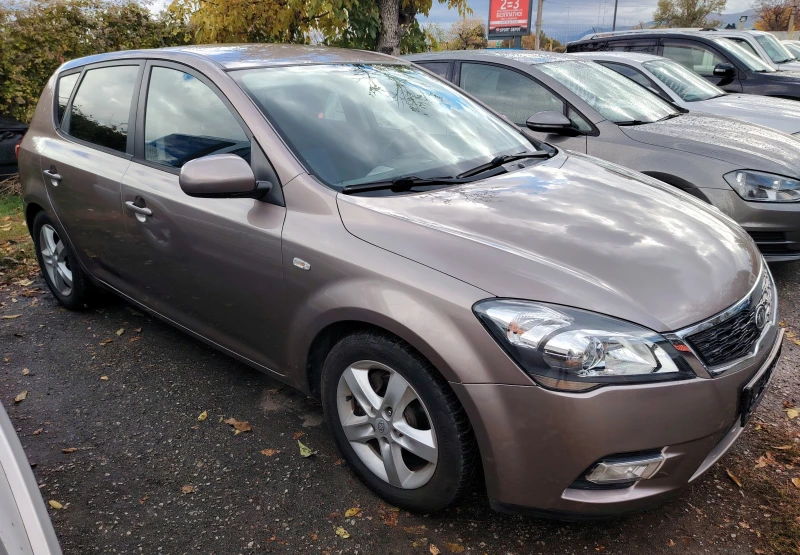 Kia Ceed 1.4i 16v/Eco Dumamics - 8997 лв. / 4600.09 € - 40331926 1