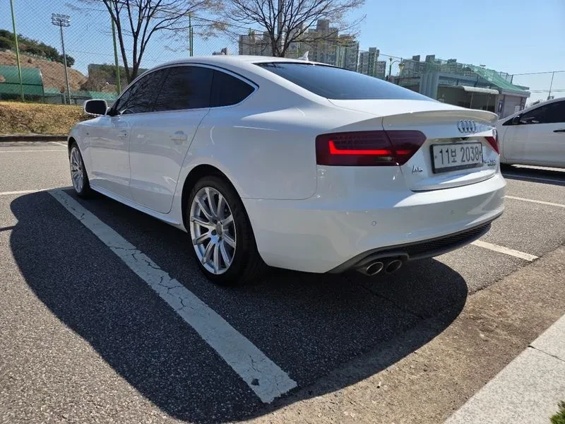 Audi A5 2.0 TDI Quattro, снимка 6 - Автомобили и джипове - 54552691