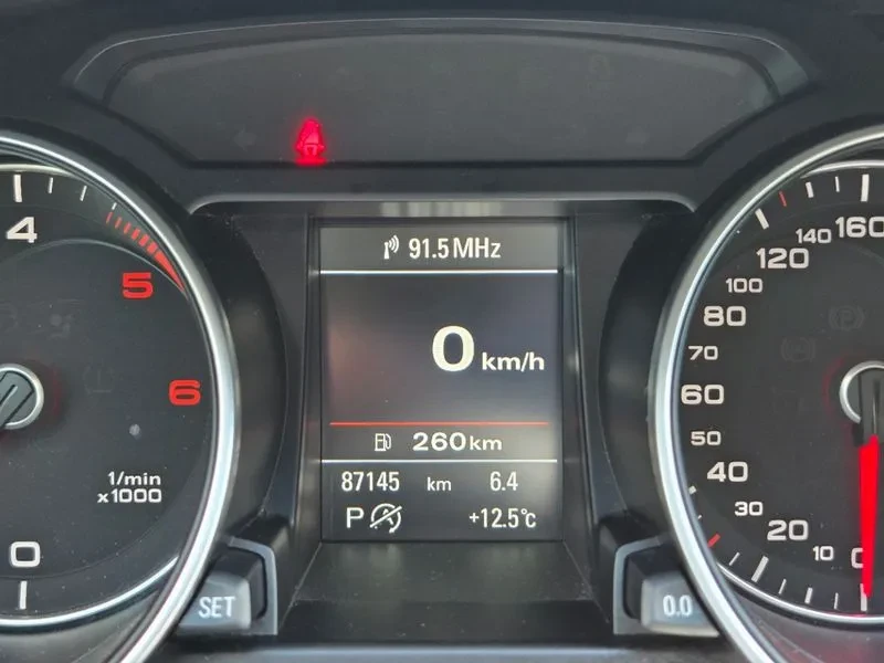 Audi A5 2.0 TDI Quattro, снимка 10 - Автомобили и джипове - 54552691