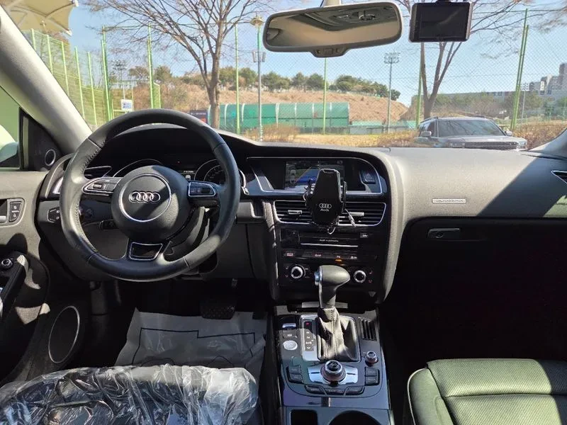 Audi A5 2.0 TDI Quattro, снимка 16 - Автомобили и джипове - 54552691