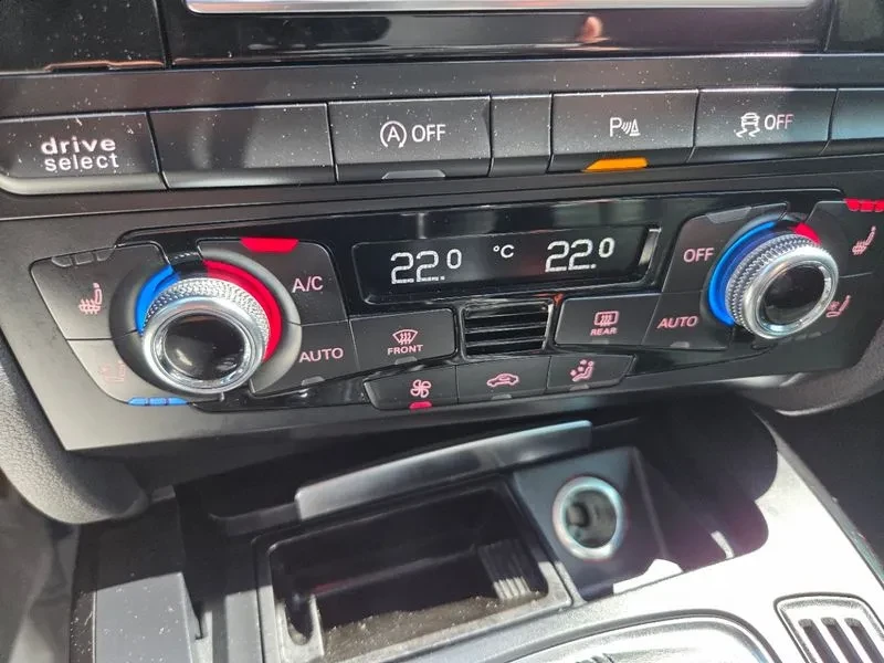 Audi A5 2.0 TDI Quattro, снимка 14 - Автомобили и джипове - 54552691