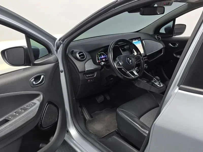 Renault Zoe, снимка 10 - Автомобили и джипове - 56688193