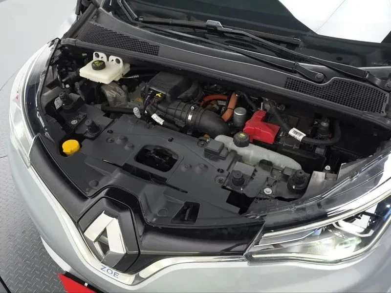 Renault Zoe, снимка 6 - Автомобили и джипове - 56688193