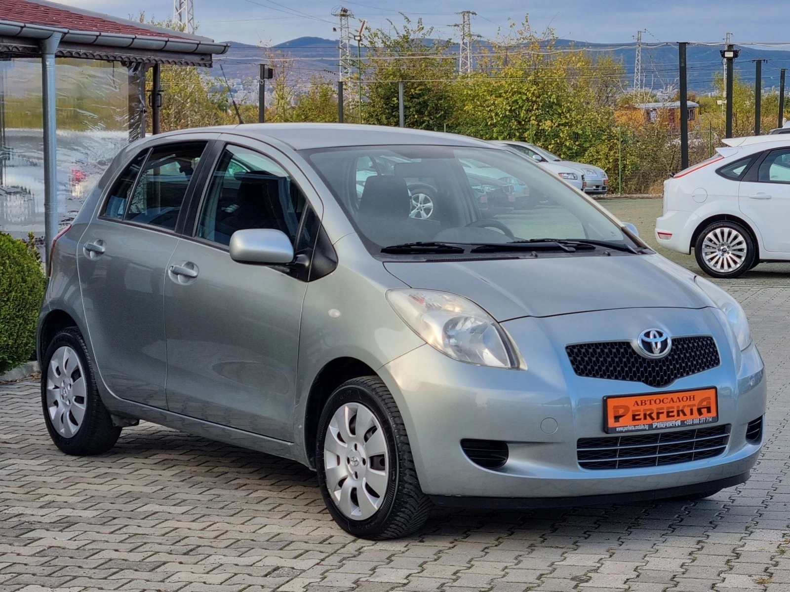 Toyota Yaris 1.0 бензин 69к.с. - изображение 5