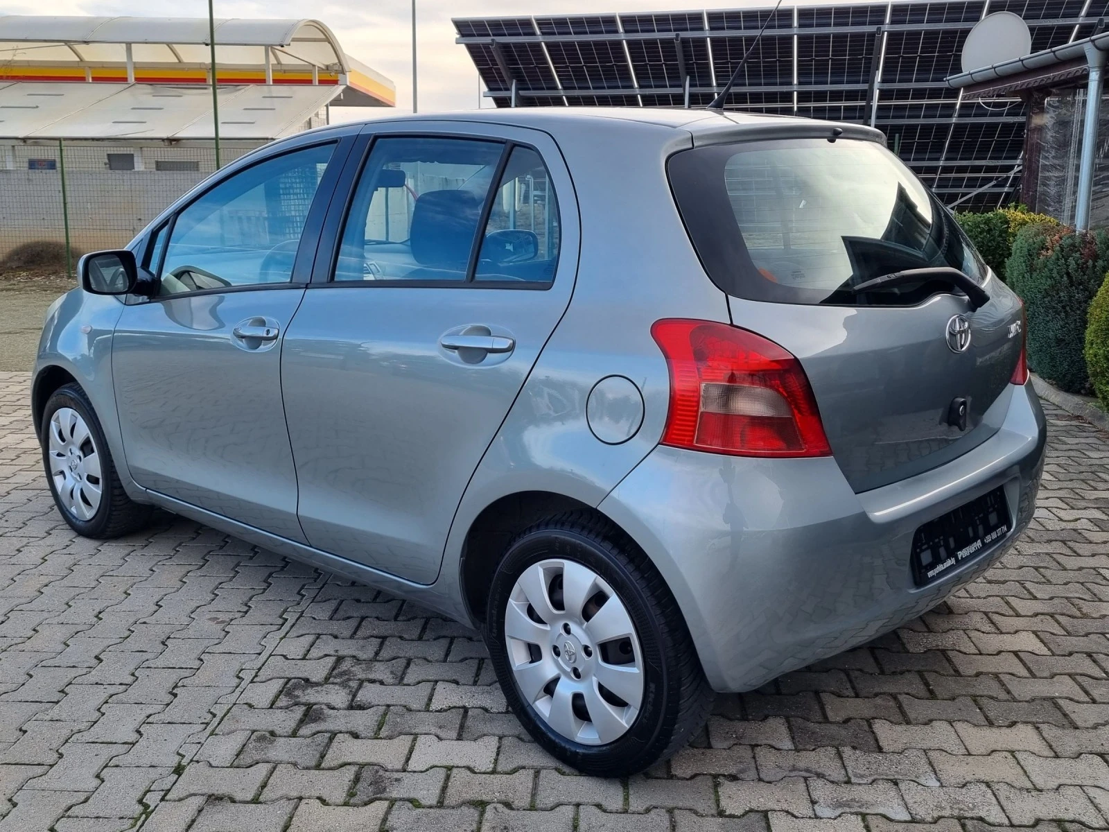 Toyota Yaris 1.0 бензин 69к.с. - изображение 10