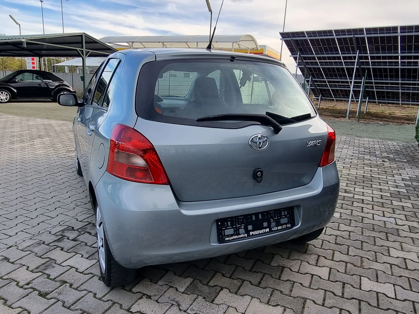 Toyota Yaris 1.0 бензин 69к.с. - изображение 9