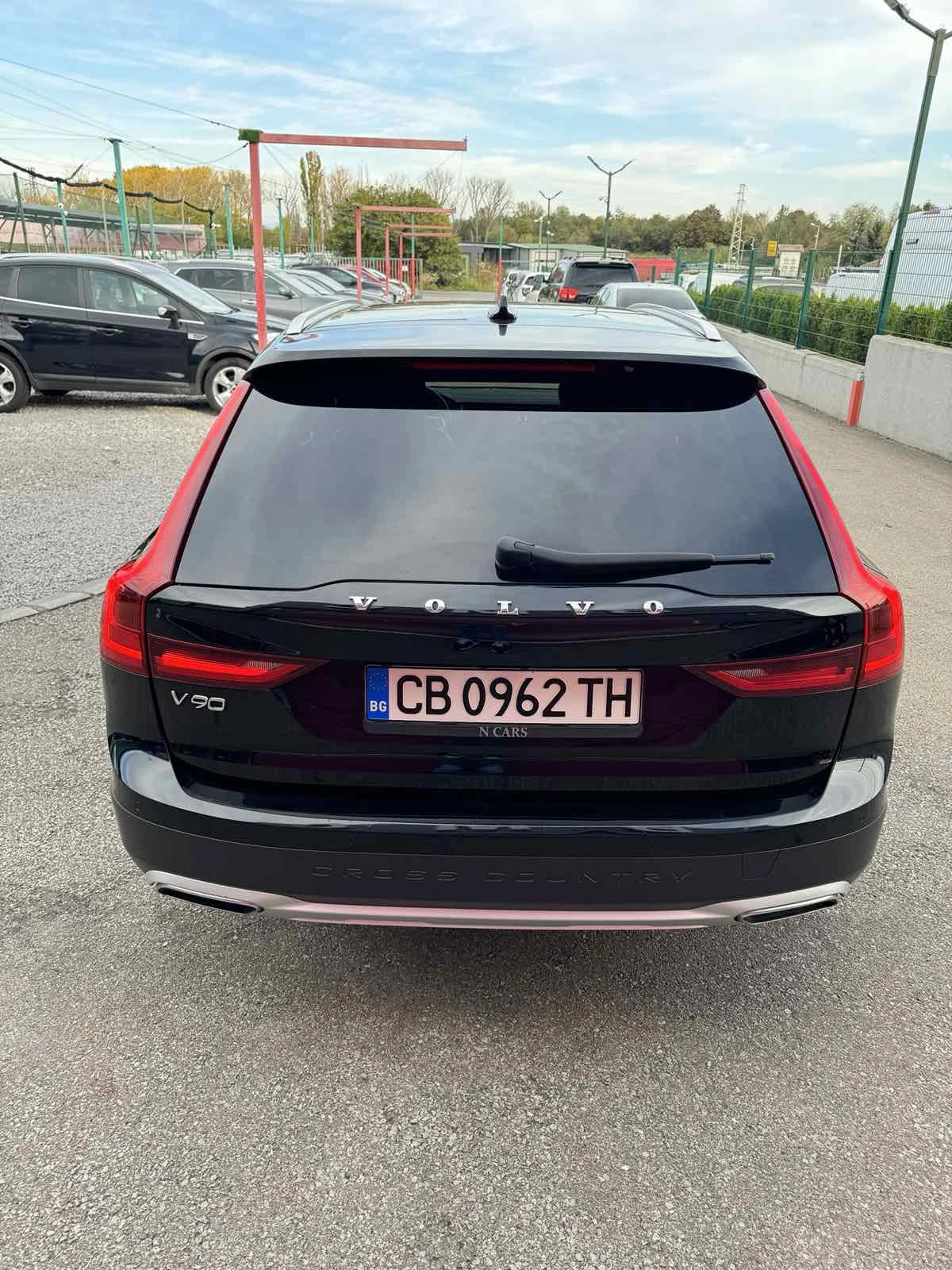 Volvo V90 Cross Country Volvo V90 Cross Country 2.0 D4 4x4 EURO 6B - изображение 5