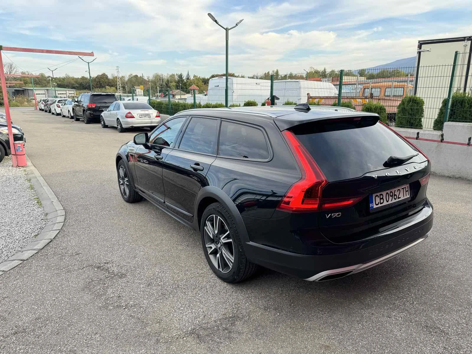 Volvo V90 Cross Country Volvo V90 Cross Country 2.0 D4 4x4 EURO 6B - изображение 6