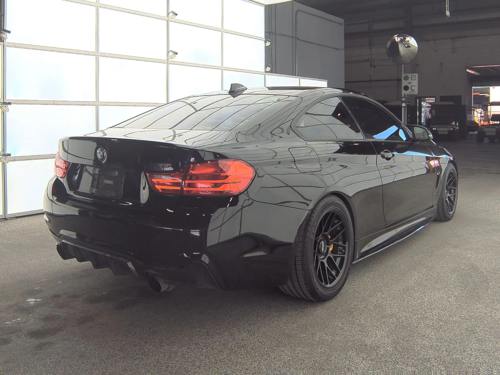 BMW 435 M* SPORT* ПОДГРЕВ* КАМЕРА* RECARO* КЕЙЛЕС* LANE* A - изображение 2