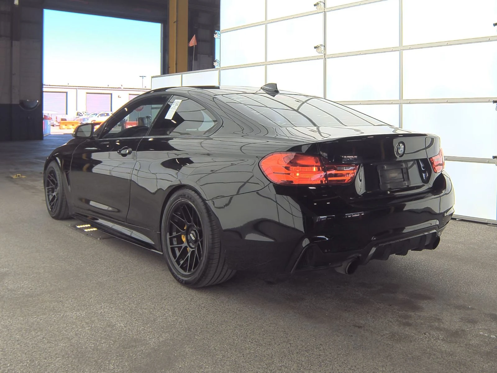 BMW 435 M* SPORT* ПОДГРЕВ* КАМЕРА* RECARO* КЕЙЛЕС* LANE* A - изображение 4
