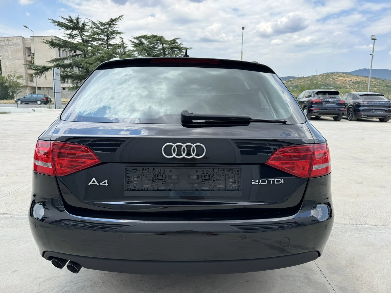 Audi A4 2.0* 143ps* Автомат* НАВИ* Парктроник*  - изображение 3
