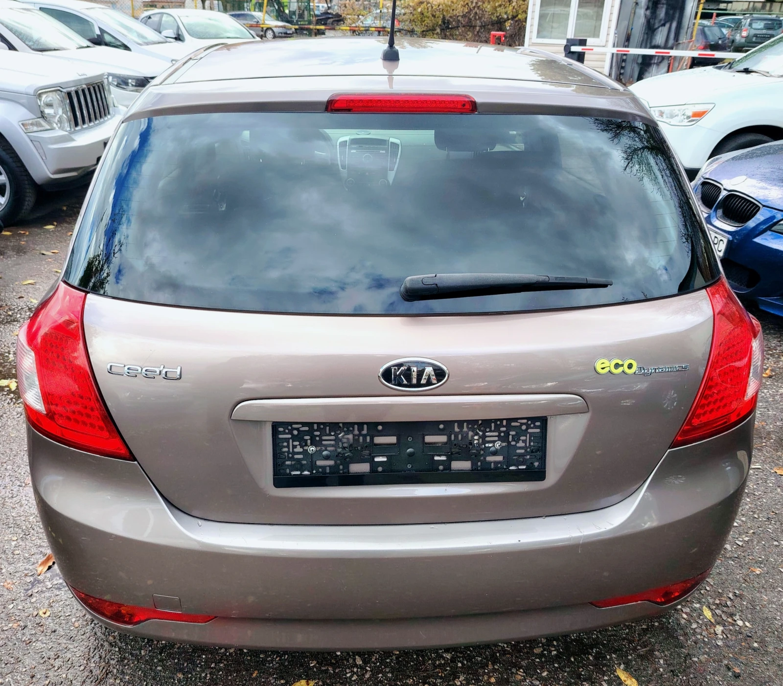 Kia Ceed 1.4i 16v/Eco Dumamics | Mobile.bg — изображение 6