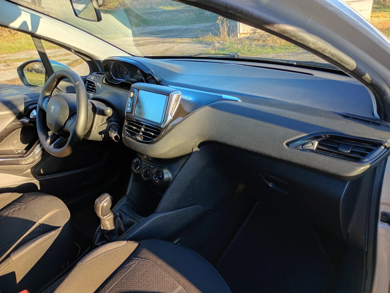 Peugeot 208 1, 4HDI/70кс - изображение 10