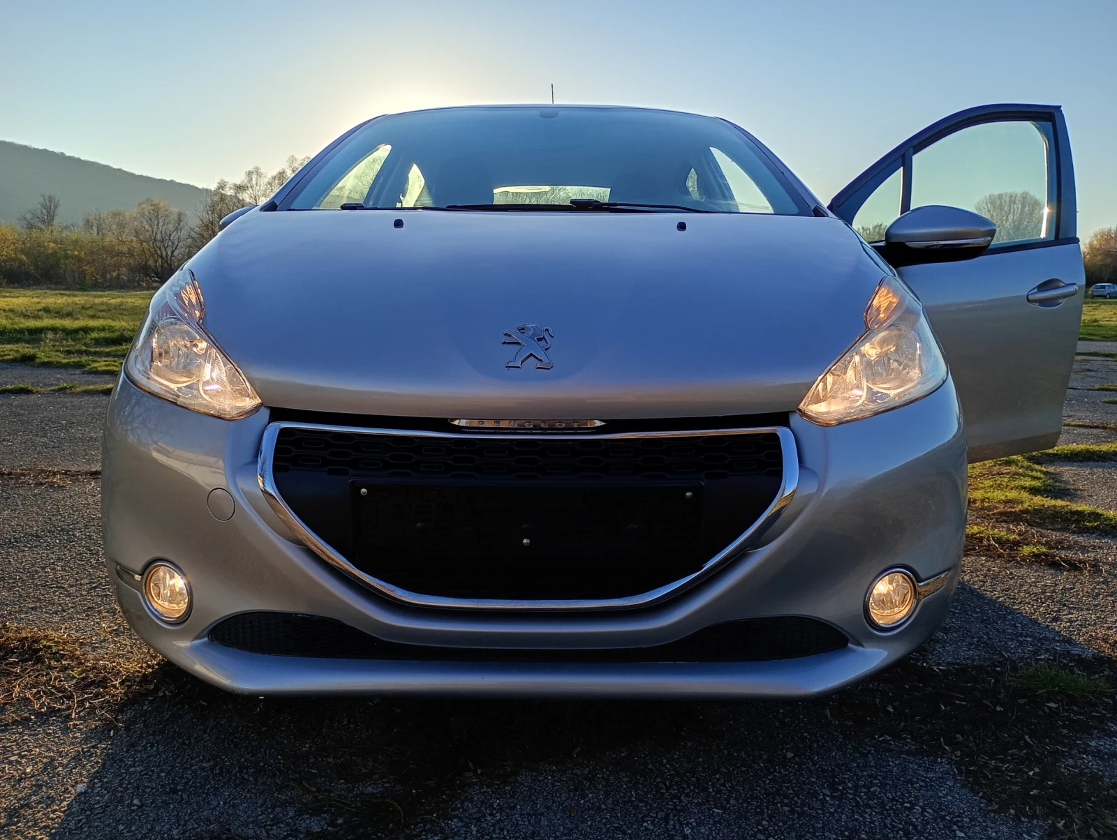 Peugeot 208 1, 4HDI/70кс - изображение 3