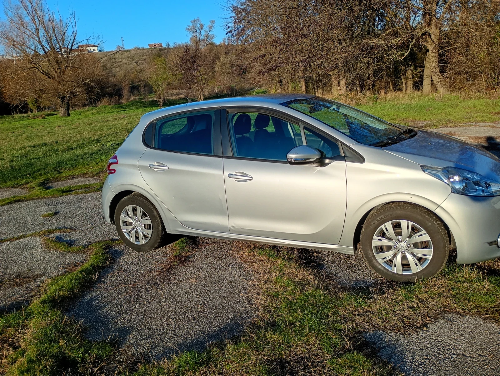 Peugeot 208 1, 4HDI/70кс - изображение 9