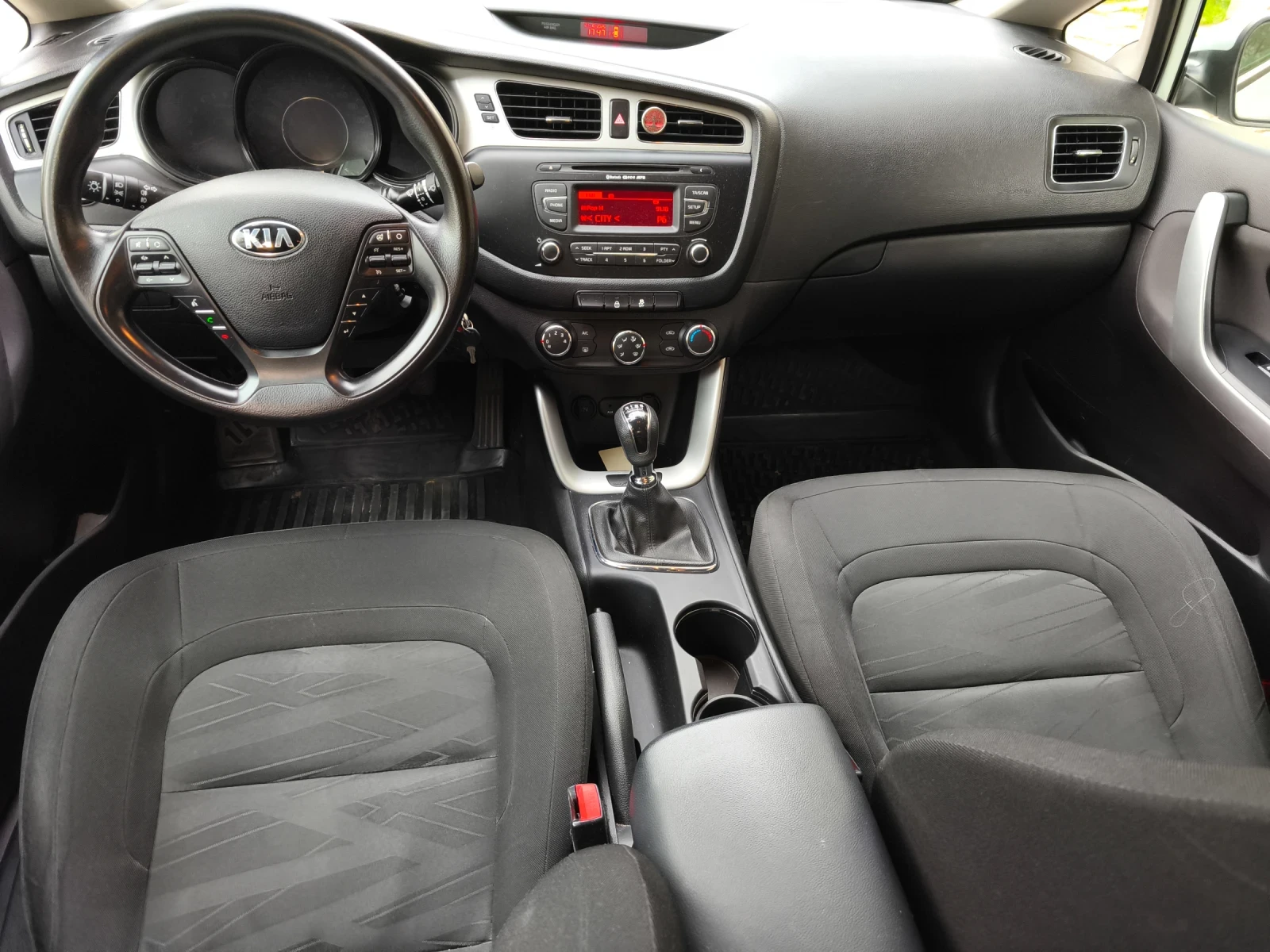Kia Ceed 1.4 90к.с. - изображение 8