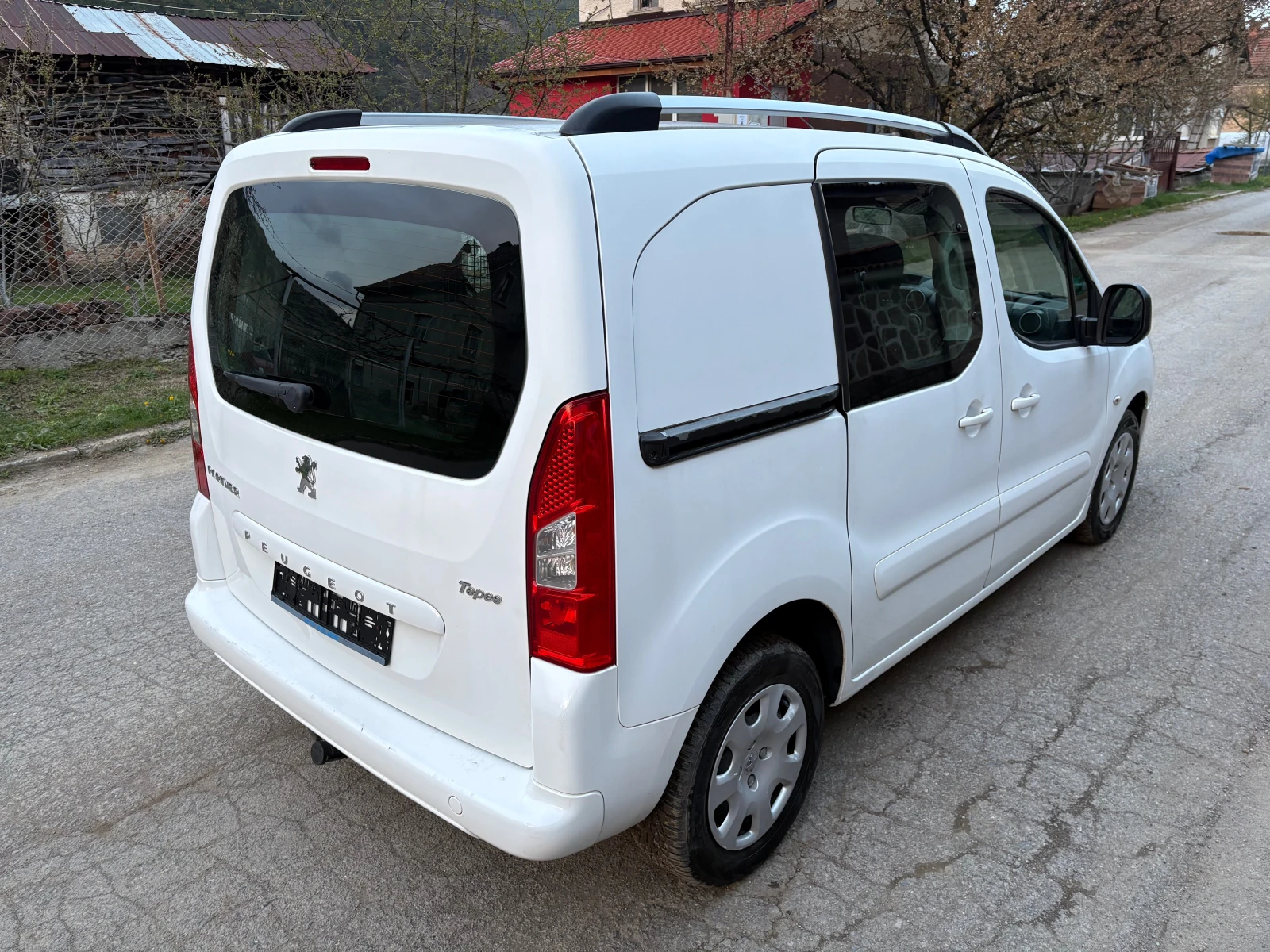 Peugeot Partner 2.0 HDI N1 5+ 1, снимка 6 - Автомобили и джипове - 54072551