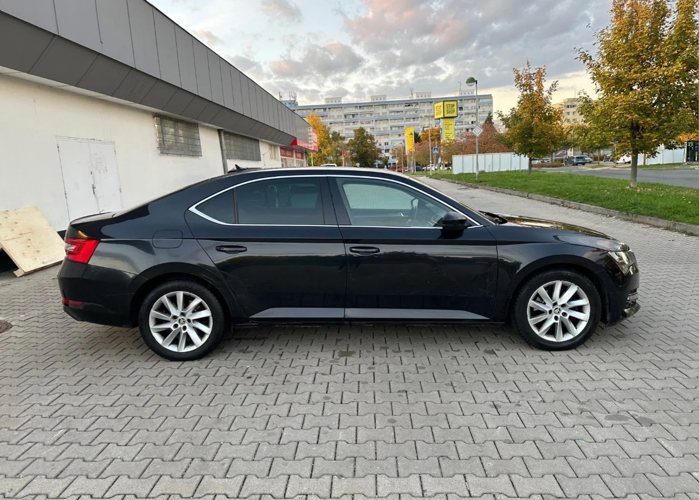 Skoda Superb 2.0 ТDI, снимка 2 - Автомобили и джипове - 54127668
