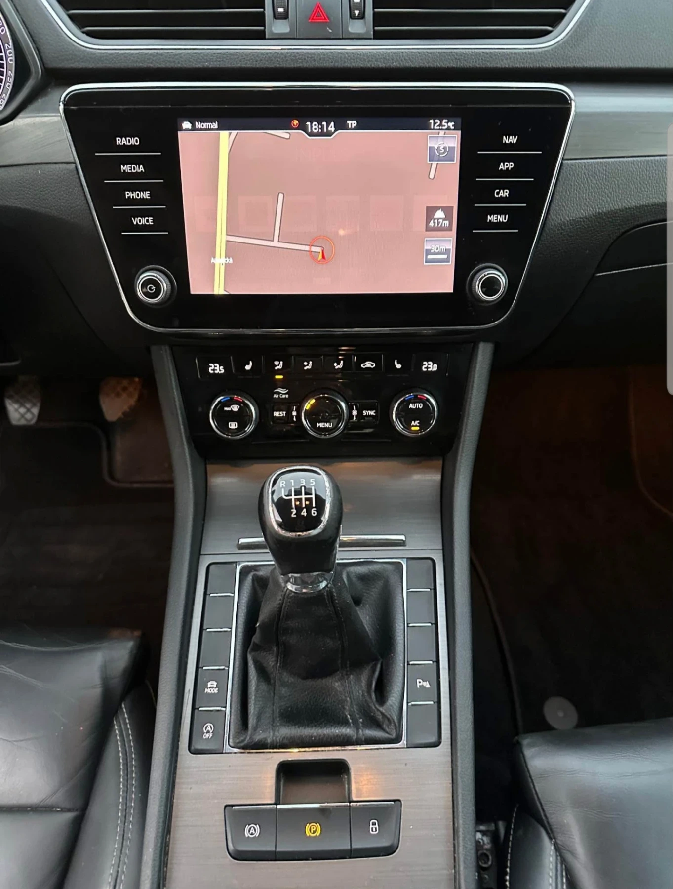 Skoda Superb 2.0 ТDI, снимка 7 - Автомобили и джипове - 54127668