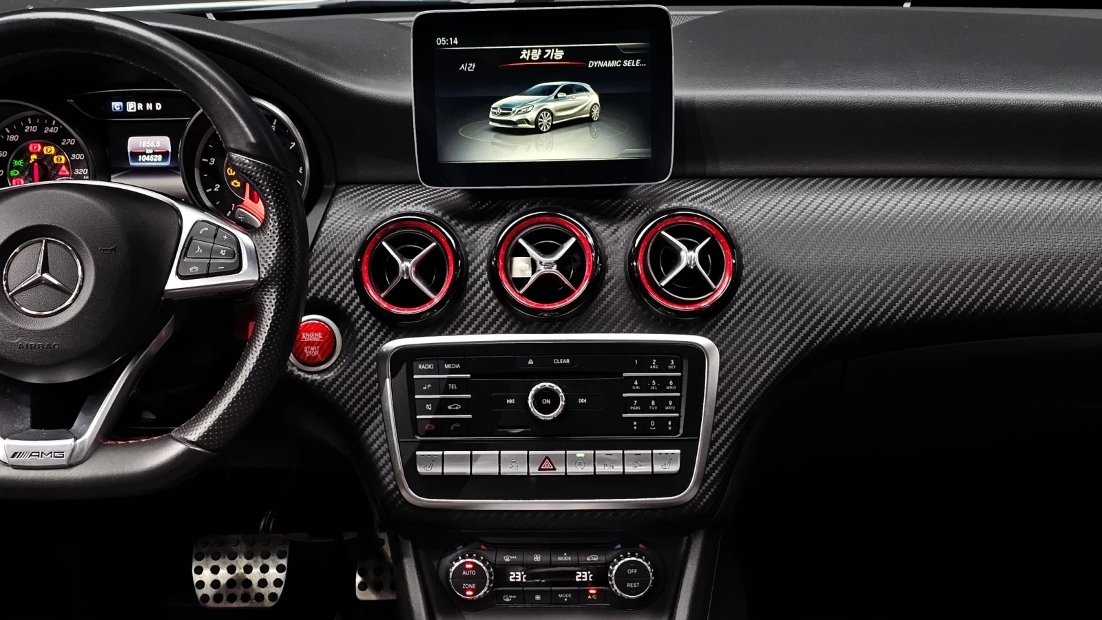 Mercedes-Benz A45 AMG DYNAMICA* CARBON* ALCANTARA* HARMAN* KEYLESS* КРАЙ, снимка 10 - Автомобили и джипове - 54389005
