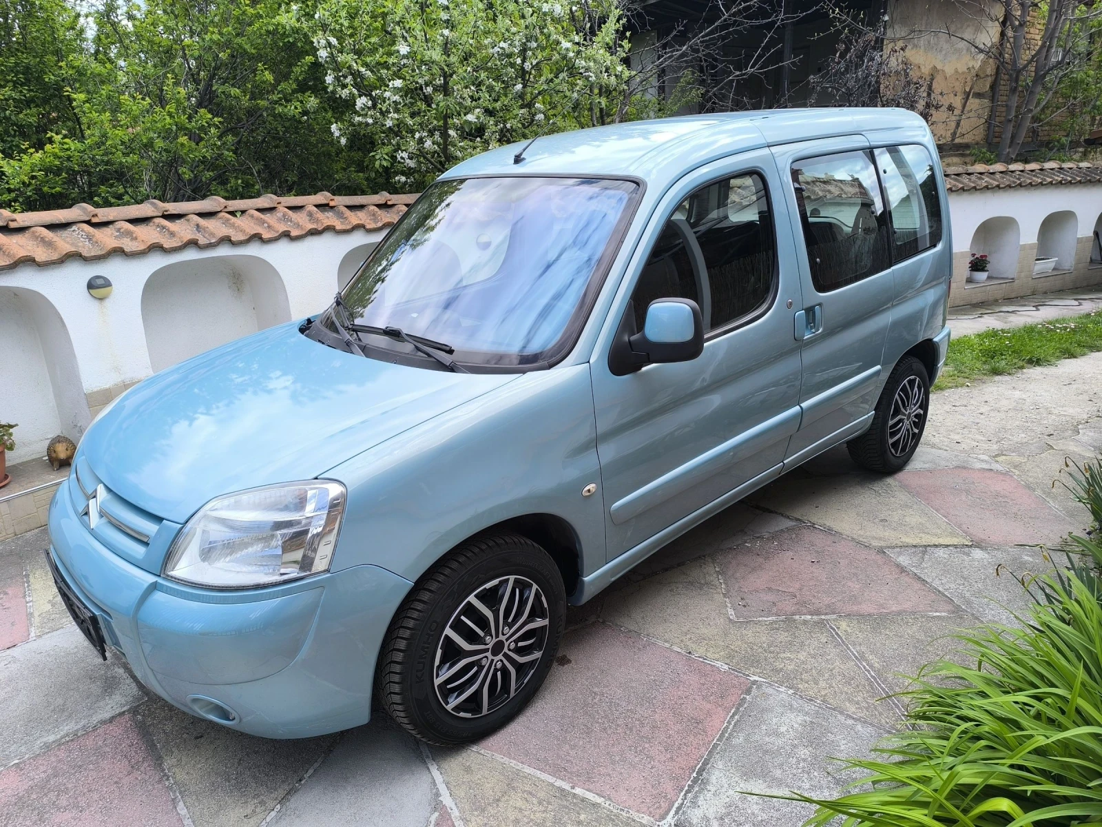 Citroen Berlingo 1.6, снимка 2 - Автомобили и джипове - 54400659