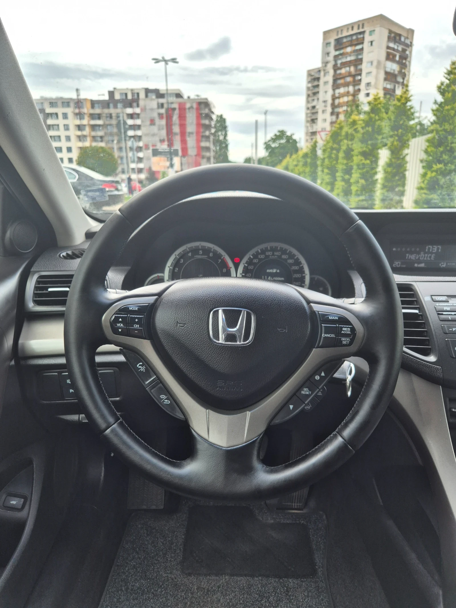 Honda Accord 2.4 TYPE-S* ДИСТРОНИК* СЕРВИЗНА ИСТОРИЯ , снимка 12 - Автомобили и джипове - 55139009