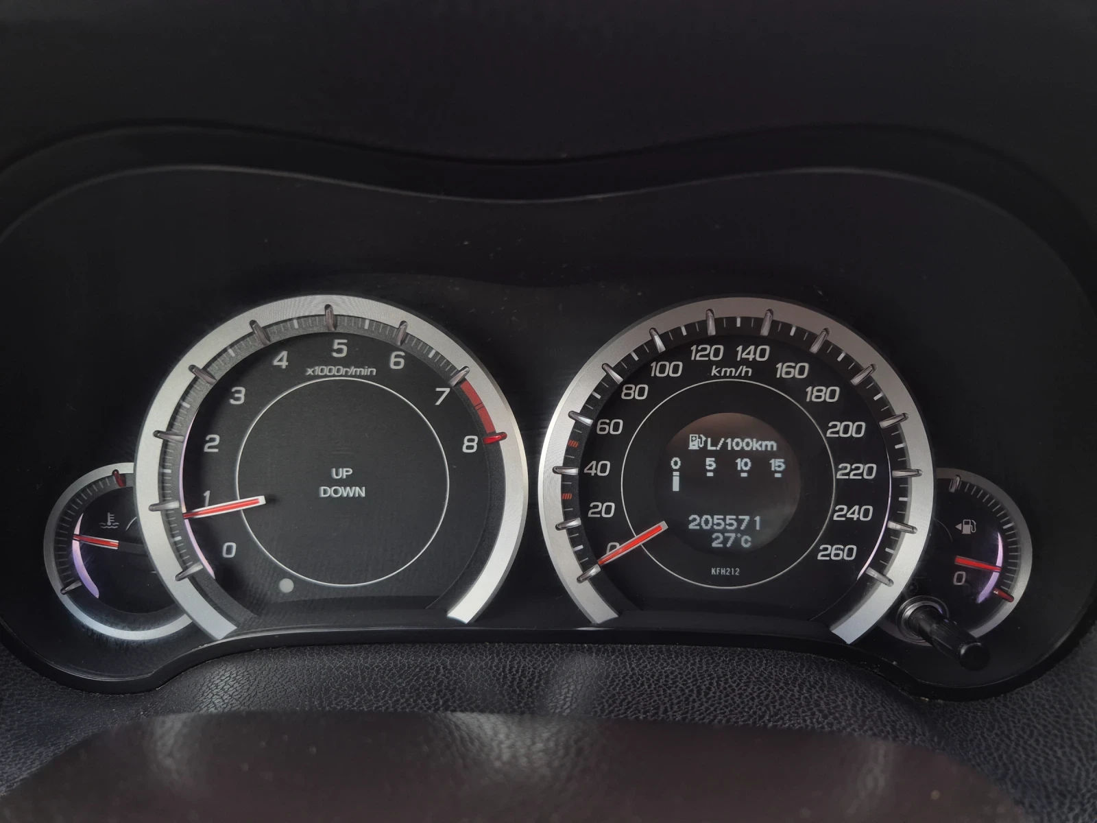 Honda Accord 2.4 TYPE-S* ДИСТРОНИК* СЕРВИЗНА ИСТОРИЯ , снимка 13 - Автомобили и джипове - 55139009