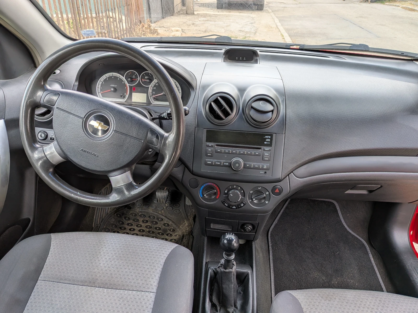 Chevrolet Aveo, снимка 6 - Автомобили и джипове - 55207748
