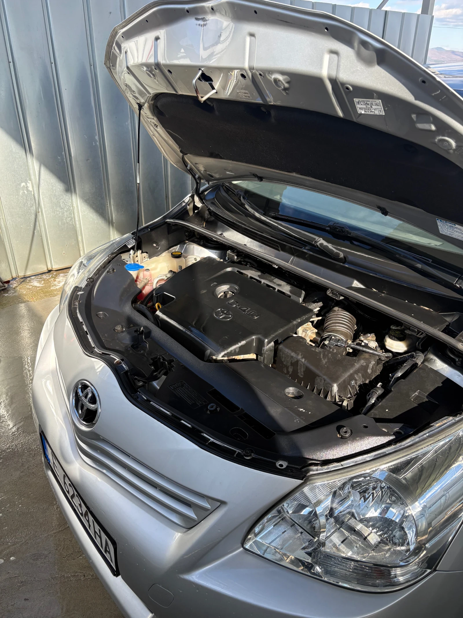 Toyota Verso 2.0 D4D 126 К.С, снимка 12 - Автомобили и джипове - 56158289