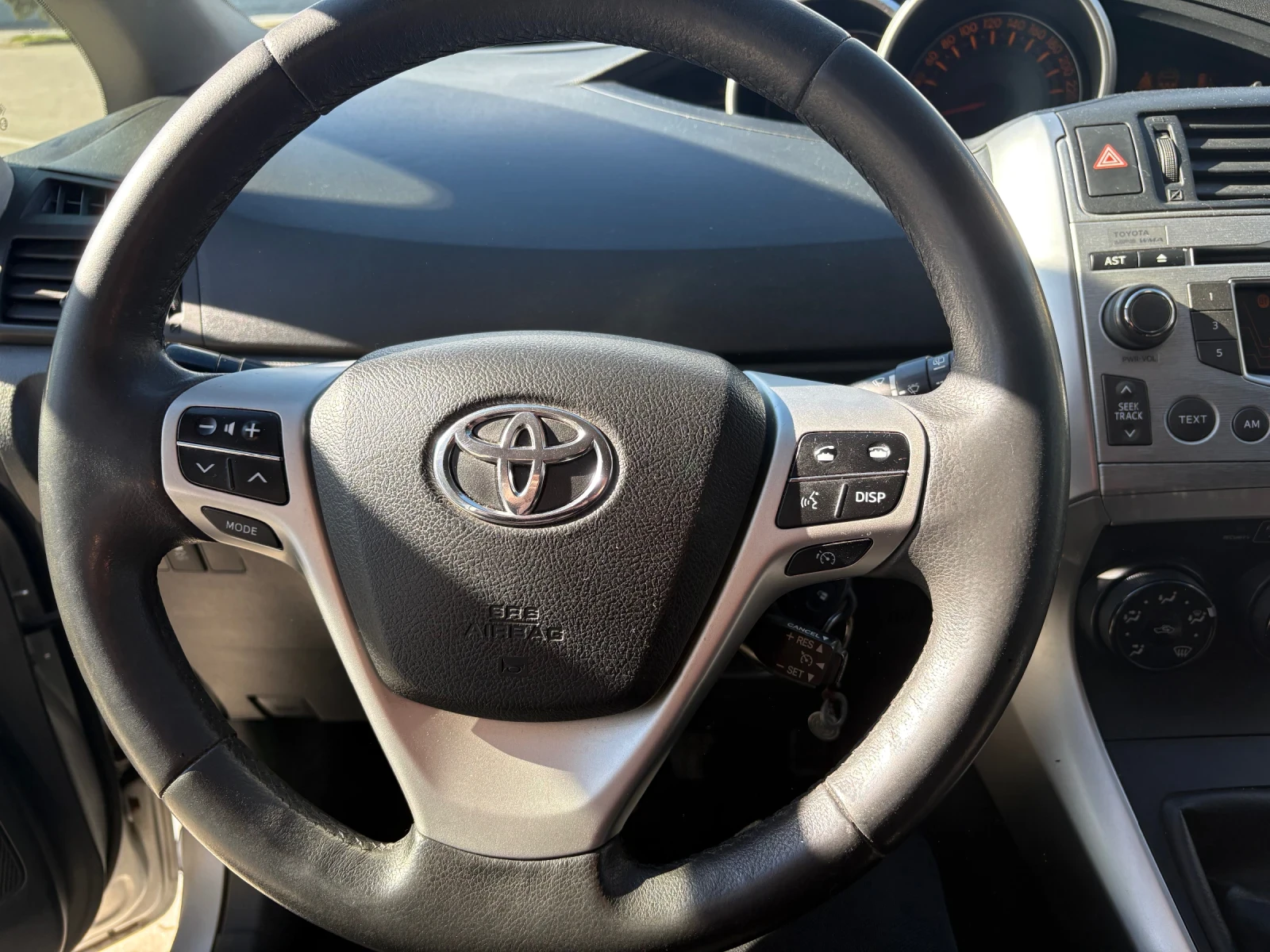 Toyota Verso 2.0 D4D 126 К.С, снимка 11 - Автомобили и джипове - 56158289