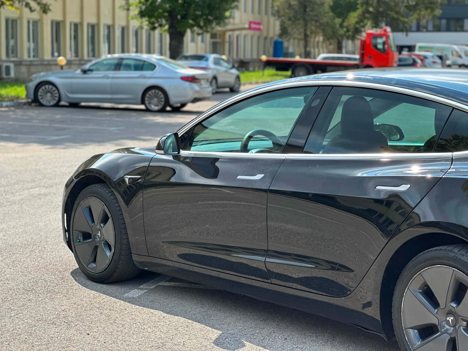 Tesla Model 3 SR+ , снимка 4 - Автомобили и джипове - 56612383