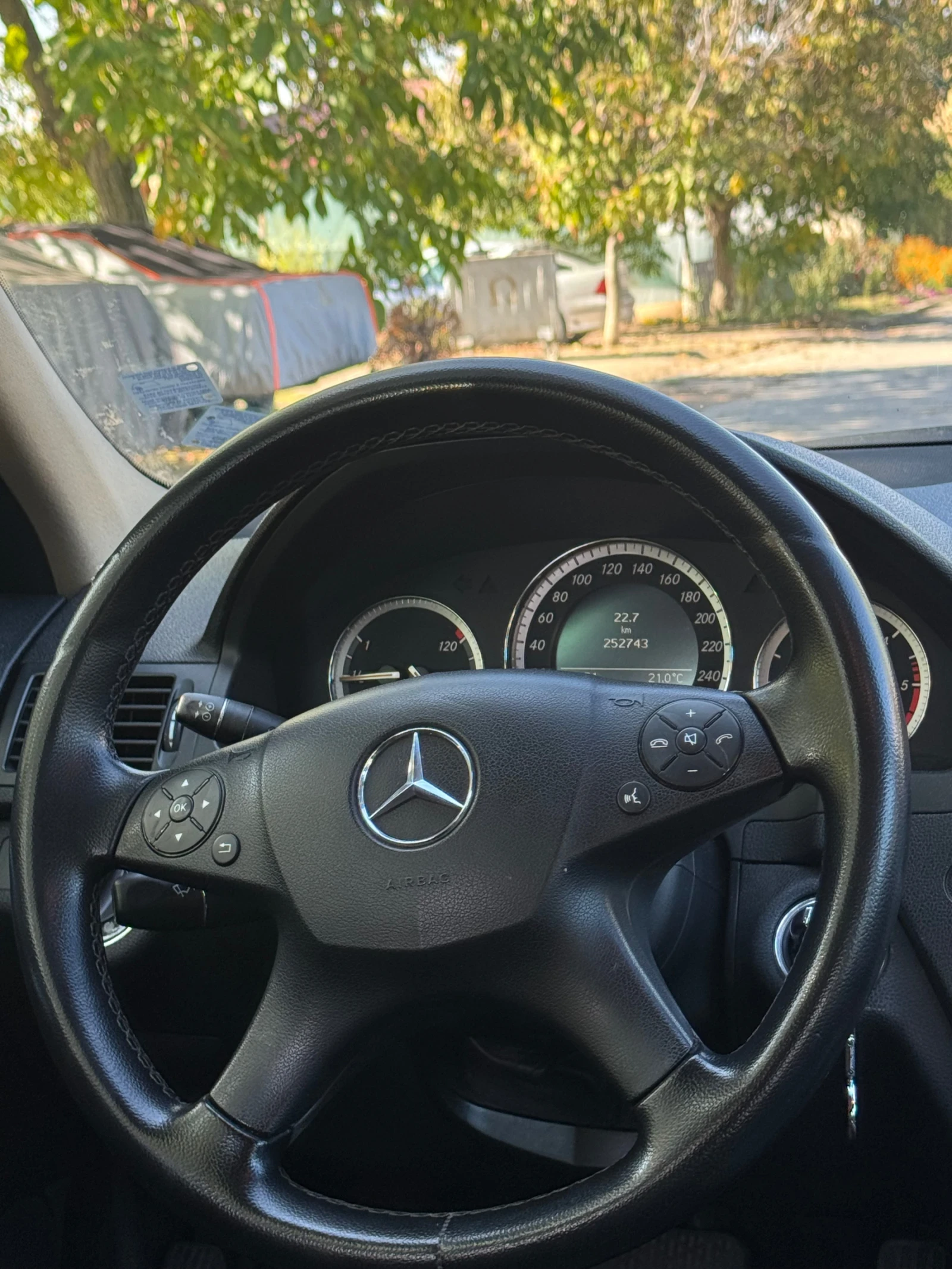 Mercedes-Benz C 220 2.2 CDI, снимка 11 - Автомобили и джипове - 56634449