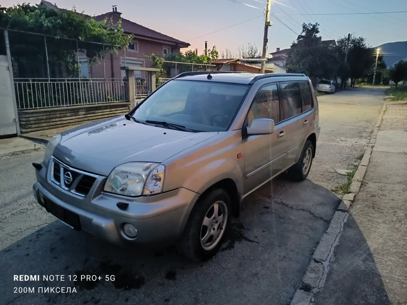 Nissan X-trail 2.2d 4x4 klima, снимка 2 - Автомобили и джипове - 46970266