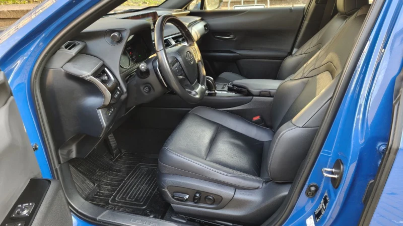 Lexus UX 300e Lux, снимка 9 - Автомобили и джипове - 52669792