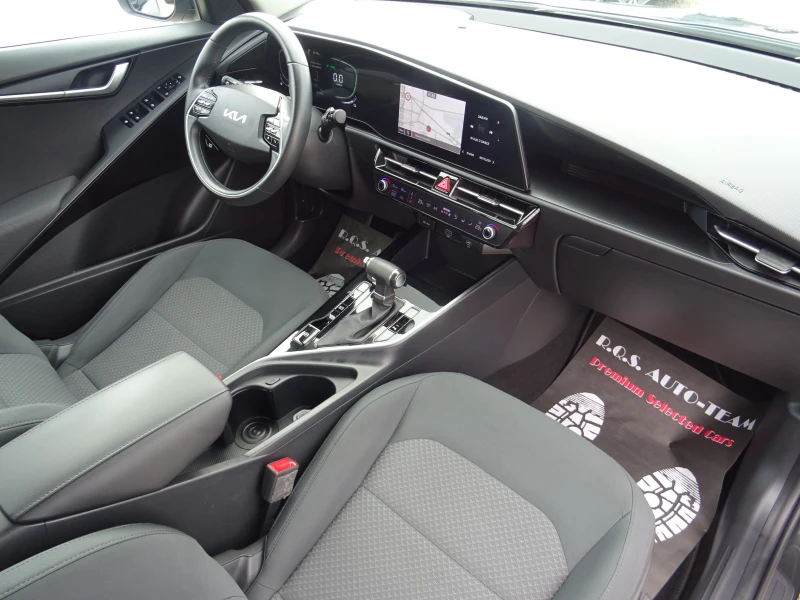 Kia Niro 1.6GDI DCT HEV Business, снимка 13 - Автомобили и джипове - 52391793