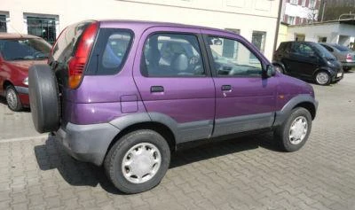 Daihatsu Terios 1.3i разпродажба, снимка 3 - Автомобили и джипове - 5138430