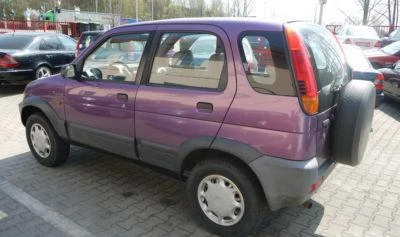 Daihatsu Terios 1.3i разпродажба, снимка 5 - Автомобили и джипове - 5138430