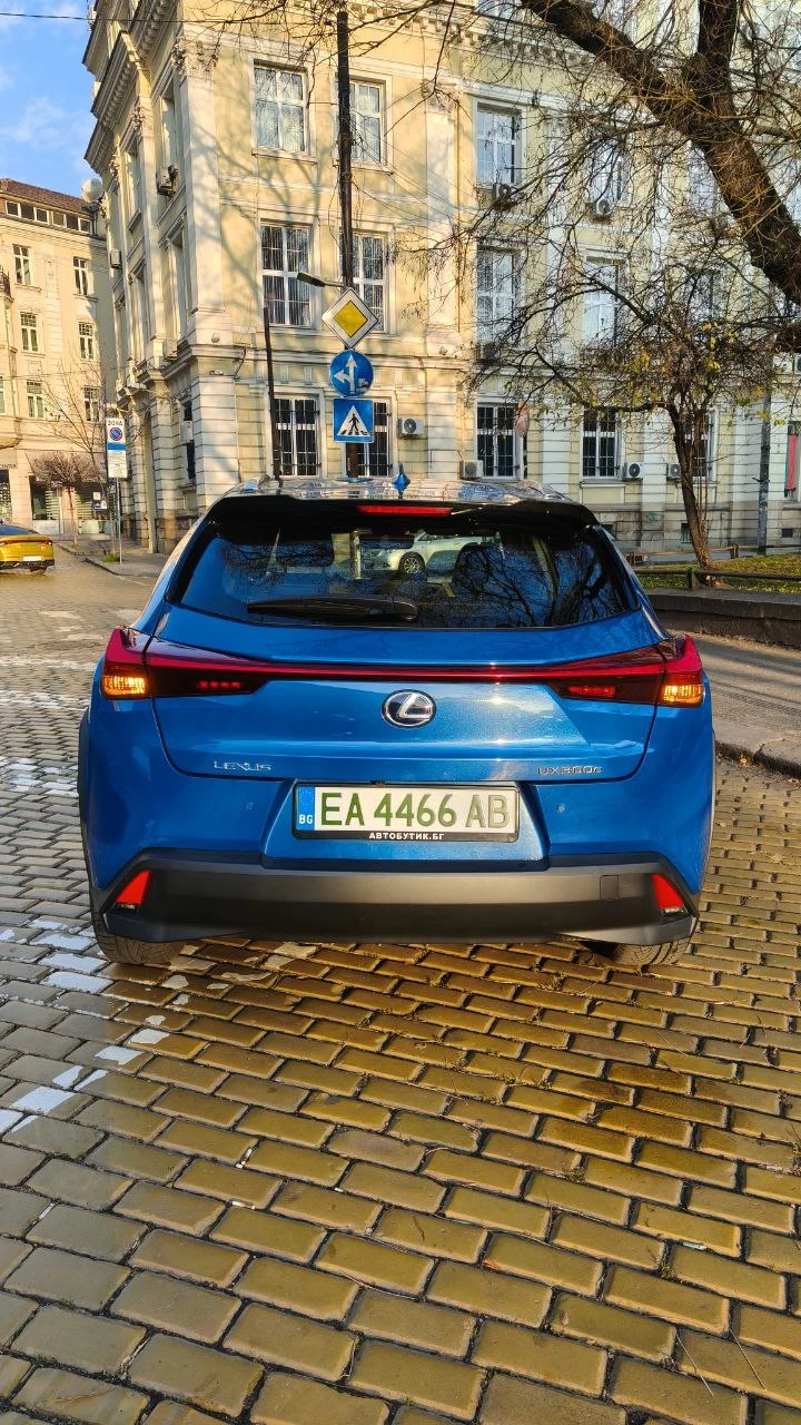 Lexus UX 300e Lux, снимка 4 - Автомобили и джипове - 52669792