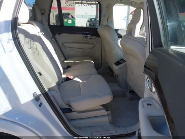 Volvo Xc90 T6* MOMENTUM* ДИГИТАЛНО* ТАБЛО* КАМЕРА* МАСАЖ* ДИС, снимка 11 - Автомобили и джипове - 53034516
