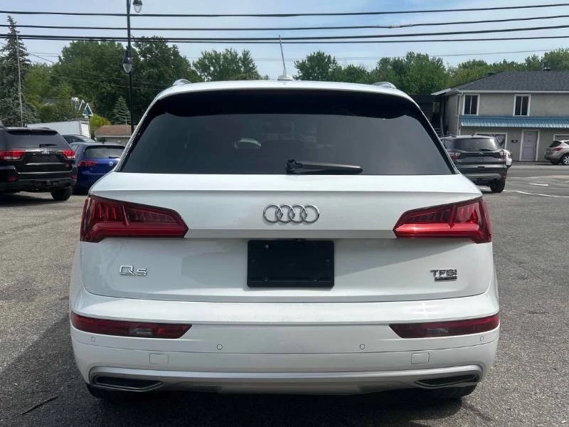 Audi Q5 * TECHNIK * 2 КЛЮЧА * 360 * PANO * ПОДГРЕВ, снимка 4 - Автомобили и джипове - 54812268